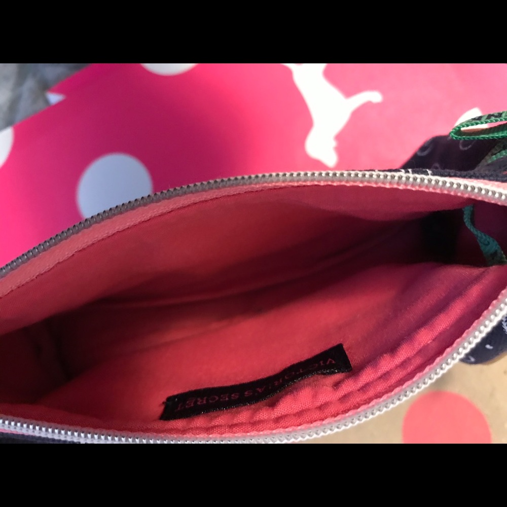 NWOT💗VS PINK VINTAGE BLUE MONOGRAM POUCH - Picture 6 of 6